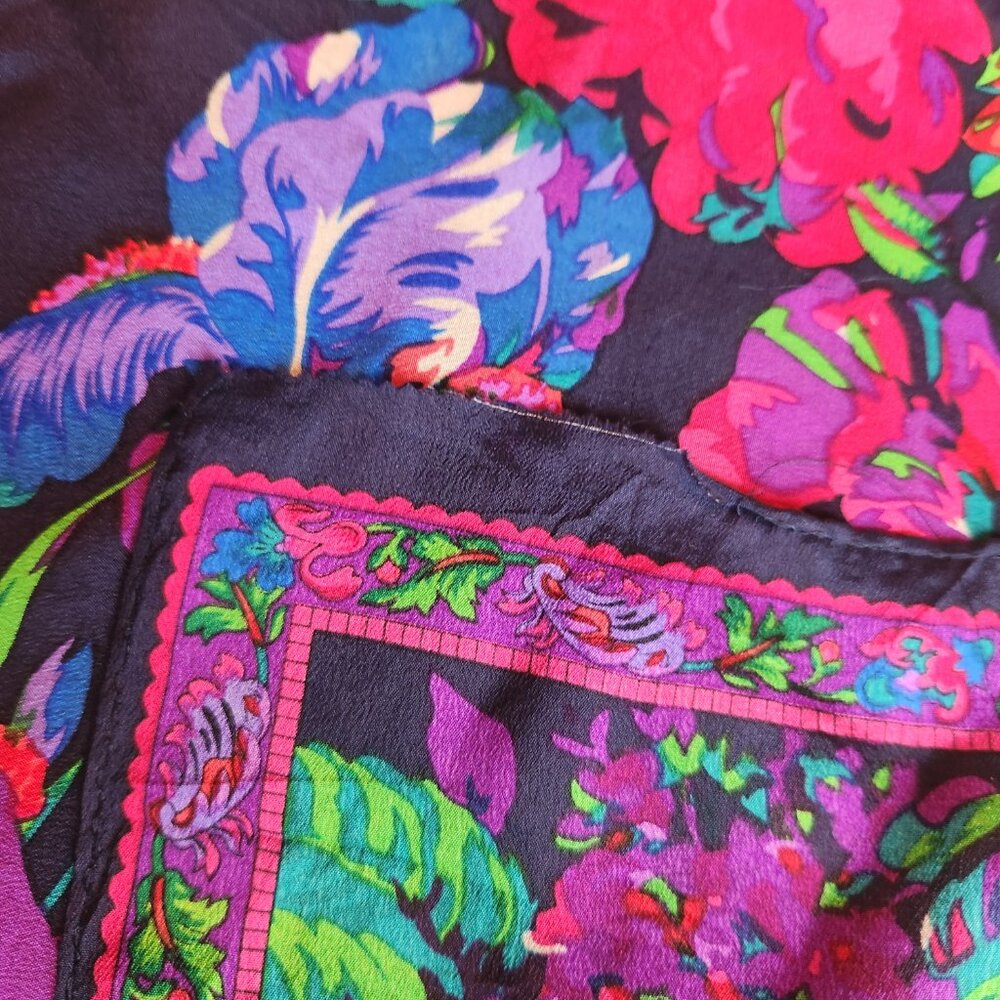 2/$20 SALE! Liz Claiborne Silk Scarf - Picture 8 of 9